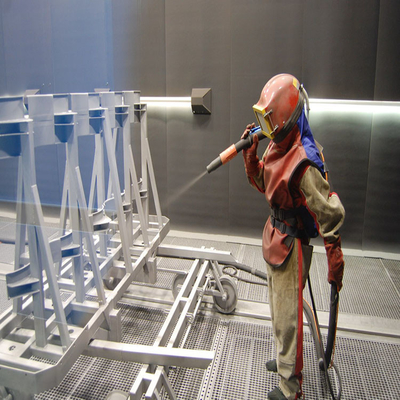 Scraper Recovery System Shot Blasting Room For Steel And Alloy Surface Cleaning
