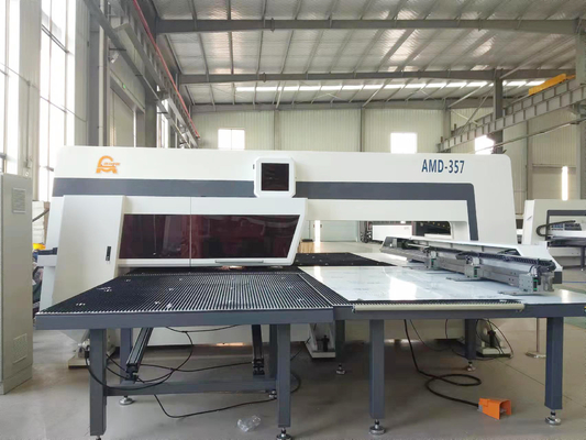 Hydraulische CNC-Drehkopf-lochende Presse-Maschine für Blechtafel